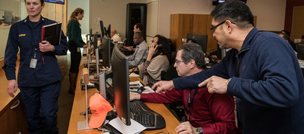 股票配资炒 一篇文章, 教你把“修历史数据”写成研发能直接干活的需求(附AI提示词模板)